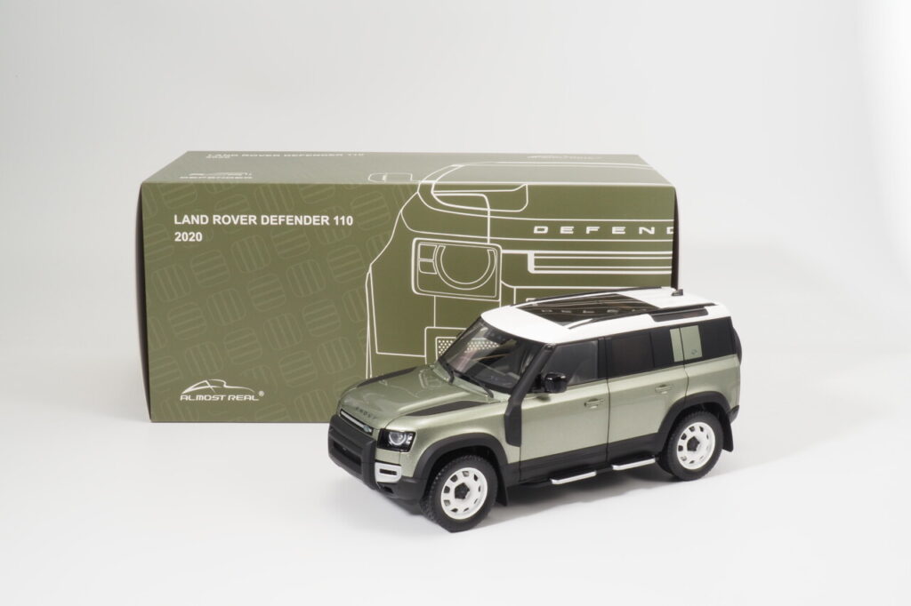 Defender 110 Scale Model 1:18-Pangea Green | ジャガー・ランドローバー杉並